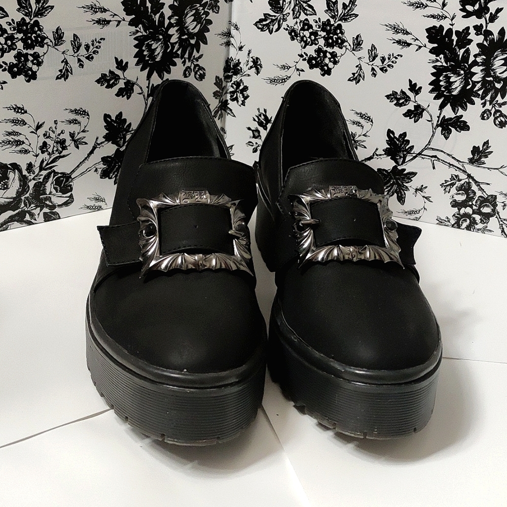 IRON FIST "NOCTURNAL" *RARE* Cleated Sole Flat Black Shoes - Size 7 - *NWOB*